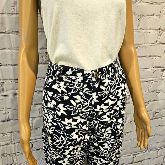 BANANA REPUBLIC, boyfriend cut blue and off-white floral jeans - Picture 7 of 11